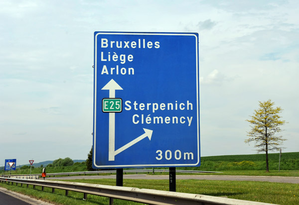 Motorway E25 entering Belgium from the Grand Duchy of Luxembourg