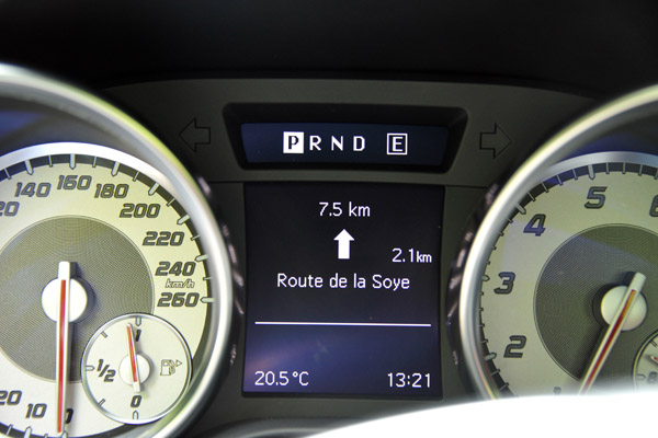 Mercedes guidance - Route de la Soye