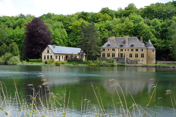 Pond with a small chteau across from the Hostellerie d'Orval