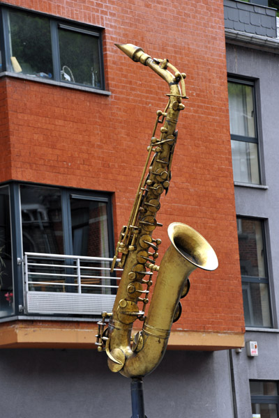 Saxophone monument, Dinant