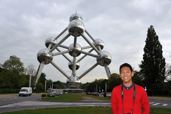Dennis at the Atomium, Brussels Expo