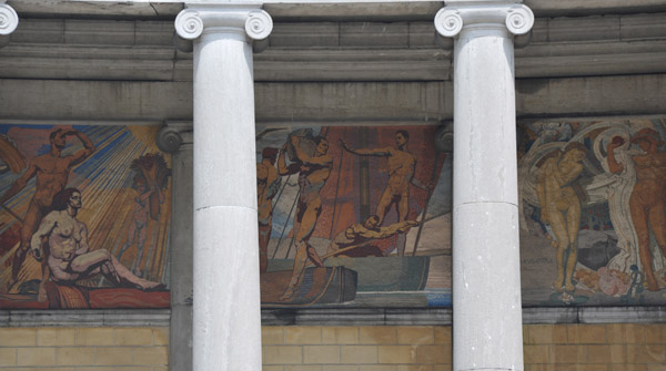 Cinquantenaire Arcade - The Glorification of Peaceful and Heroic Belgium