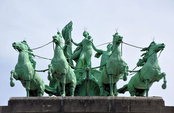 Quardiga atop the Cinquantenaire Arch