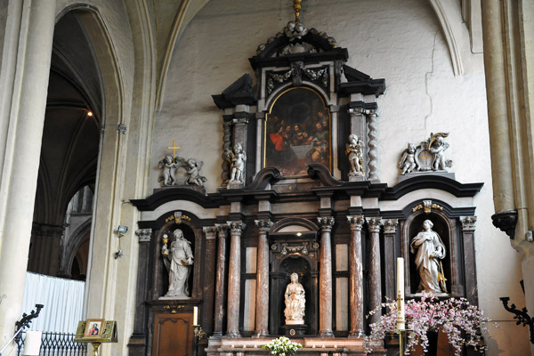 Onze-Lieve-Vrouwekerk, home of Michelangelo's Madonna of Bruges