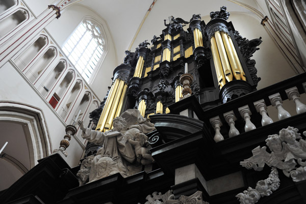 Organ of Sint-Salvatorskathedraal originally built by Jacobus Van Eynde (1717-1719)