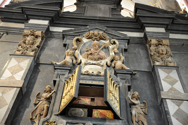 Reliquary cabinet, Sint-Salvatorskathedraal, Brugge