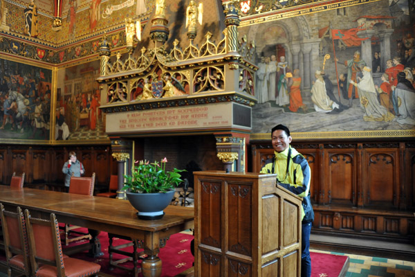 Dennis at the lectern in the Gothic Hall, Bruges