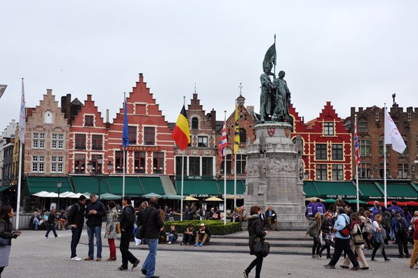 Market Square with the Franco-Flemish War monument, Bruges