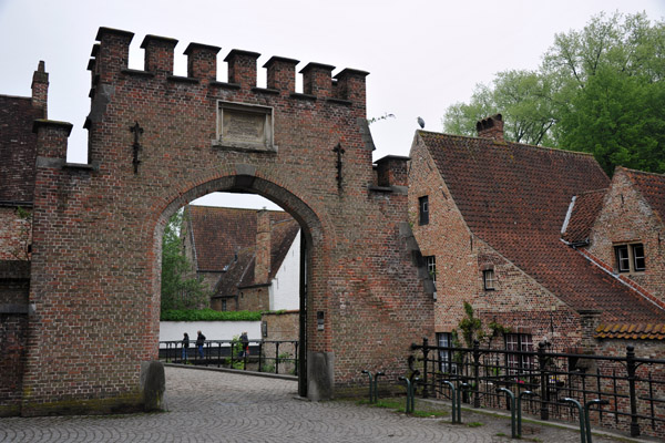 Southern gate to the Begijnhof, Bruges