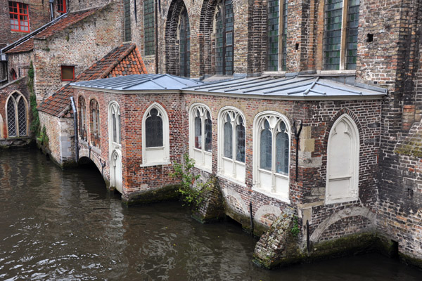 Additions to Sint-Janshospitaal along the canal, Bruges