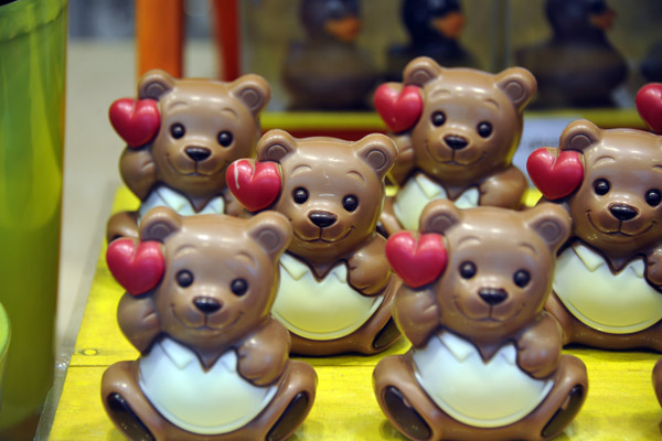 Bears made of 3 different types of chocolate