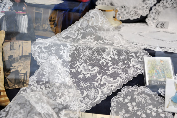 Belgian lace - Rococo, Wollestraat 9, Brugge