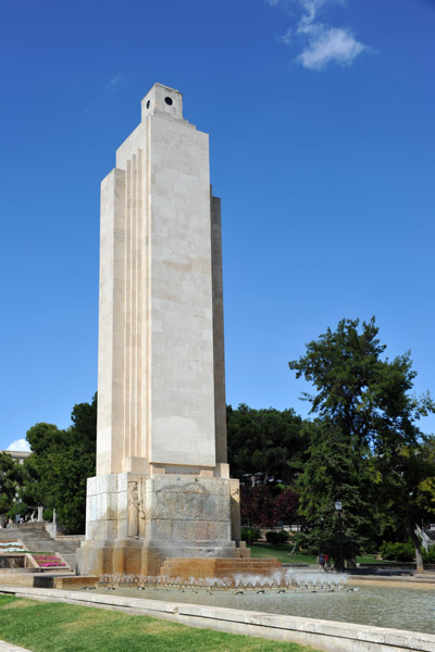 Cruiser Baleares Monument, Parc de la Feixina
