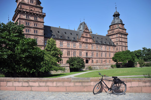 A couple of weeks later, I returned to Aschaffenburg by train to continue the Main Radweg bike trail to Miltenberg