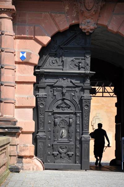 Main Gate, Schlo Johannisburg 