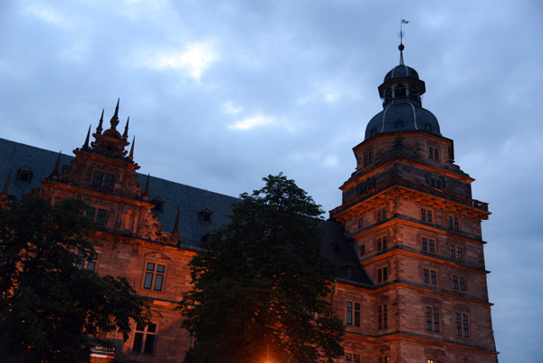 Aschaffenburg Palace at night