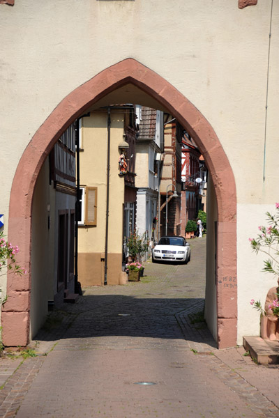 Hauptstraße entering old town Klingenberg