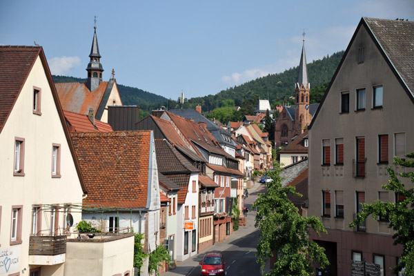 Looking up Ziegelgasse to the distant Johanniskirche