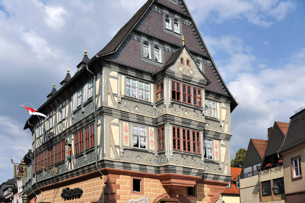 Zum Riesen in Miltenberg gilt als eines der ältesten Deutschlands und wird auch Fürstenherberge genannt.