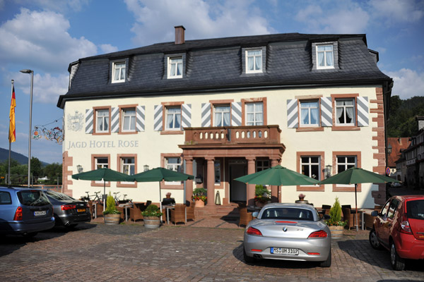 Jagd Hotel Rose marks the western end of Miltenberg's Hauptstraße