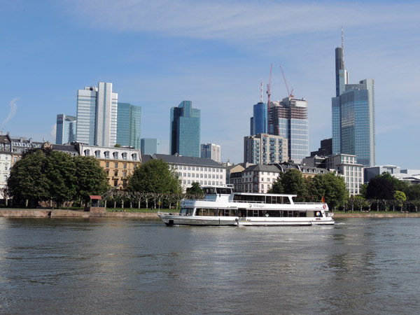 Primus-Linie Wikinger tourist boat, Frankfurt