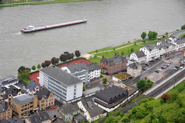 St. Goarshausen on the right bank of the Rhein below Patersberg