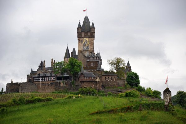 Reichsburg Cochem ended up in the hands of the Archbishops of Trier in 1298