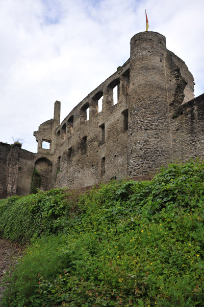 Ruins of Burg Metternich, courtesy of Louis XIV