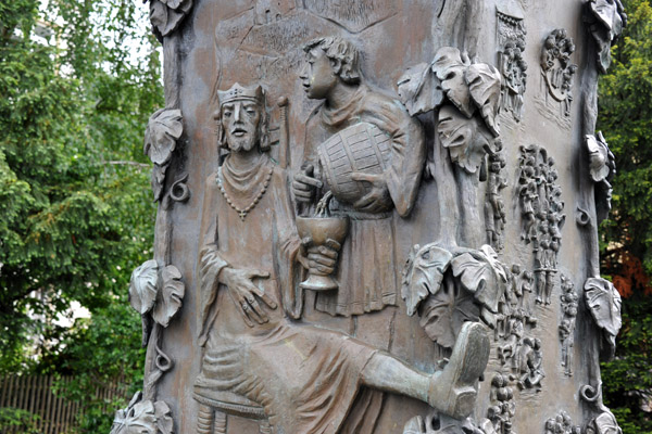 Doktor-Wein-Brunnen, Hermann-Schroeder-Platz, Bernkastel-Kues