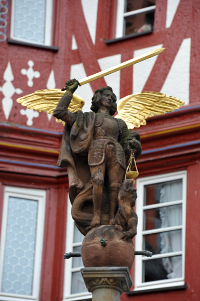 Michaelbrunnen, Marktplatz, Bernkastel-Kues