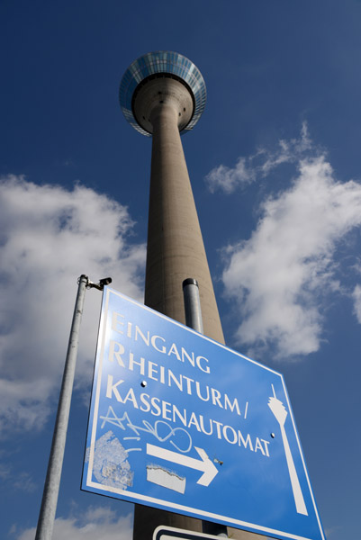 Eingang Rheinturm