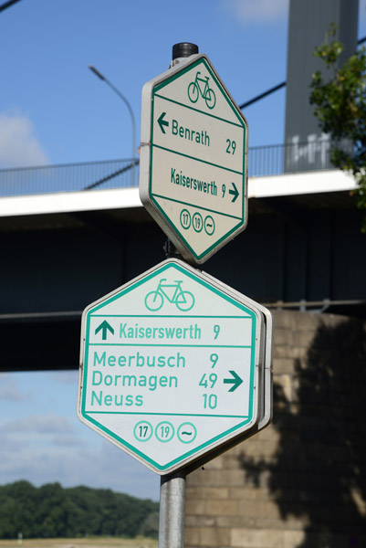 Cycling along the Rhine from Dsseldorf Airport to Benrath