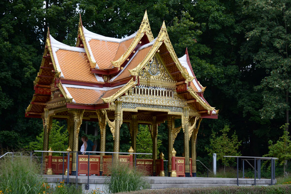 Chulalongkornbrunnen - King Rama V funded this Thai pavilion in 1913