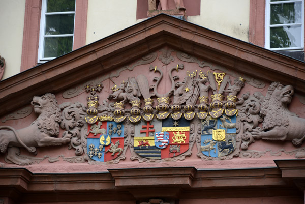 Coats-of-Arms of Landgraf Friedrich II, Gräfin Margarethe Brahe and Louise Elisabeth von Kurland