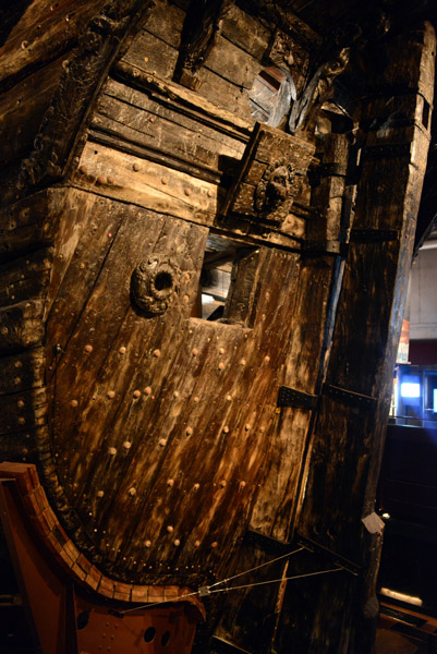 Aft of the Vasa with the rudder and stern chasers
