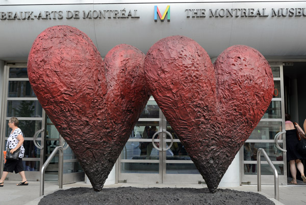 Red Hearts in front of the Montreal Museum of Fine Arts