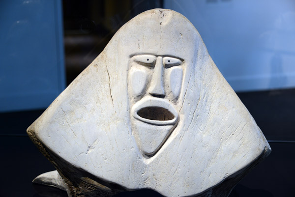 Shamen Transformation, whale bone, Andrew Innuklun, 1971 - Nunavut