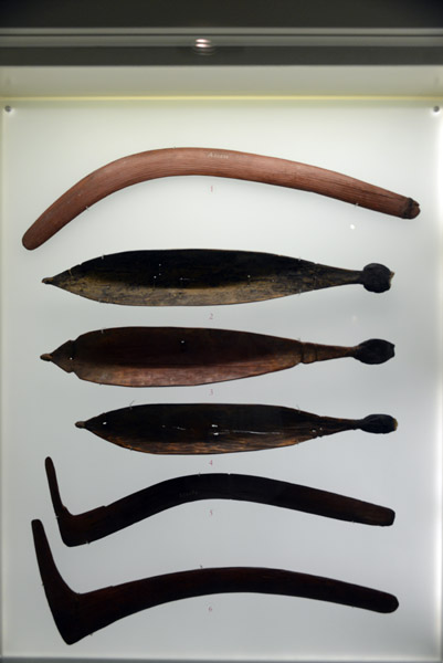 Artefacts with sinew repairs, late 19th-early 20th C.