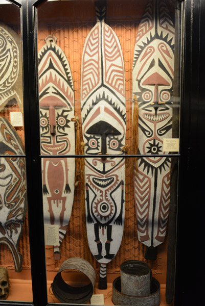 Bark plaques, eastern Papuan Gulf