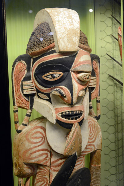 Male figure for controlling weather (marumarua), New Ireland, PNG