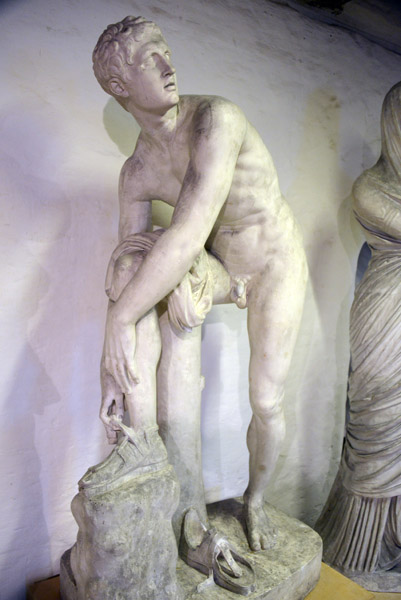 Hermes lacing his sandals, Louvre