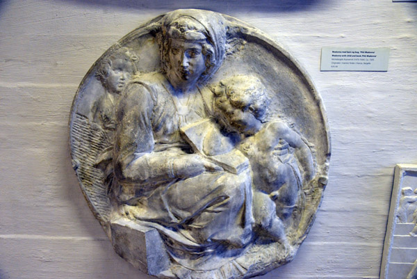 Michaelangelo's Madonna and Child (Tondo Pitti), Museo Nazionale del Bargello