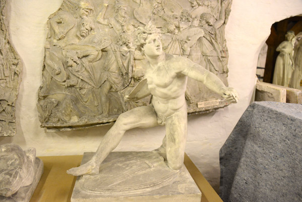 Kneeling Gaul, Louvre