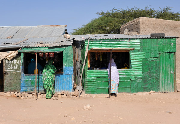 Shop shacks along National Highway 1 north of Hargeisa