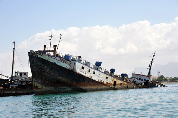 Wreck of the livestock transporter Muafak, Port of Berbera