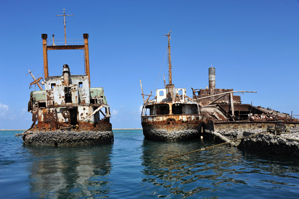 Wreck of the Eminent, the one in the middle