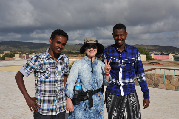 Karen with our volunteer guides from the Sheikh Technical Veterinary School