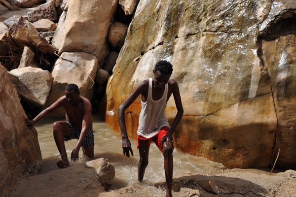 The SPUs emerge from their baths