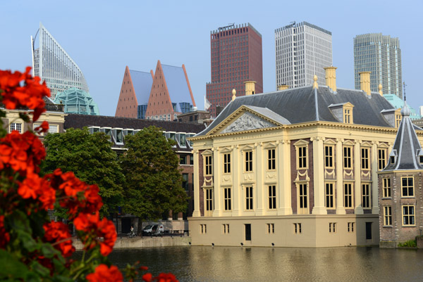 Hofvijver with the Mauritshuis, Den Haag