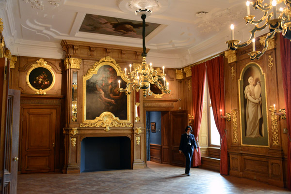 Grand salon on the main floor of the Mauritshuis